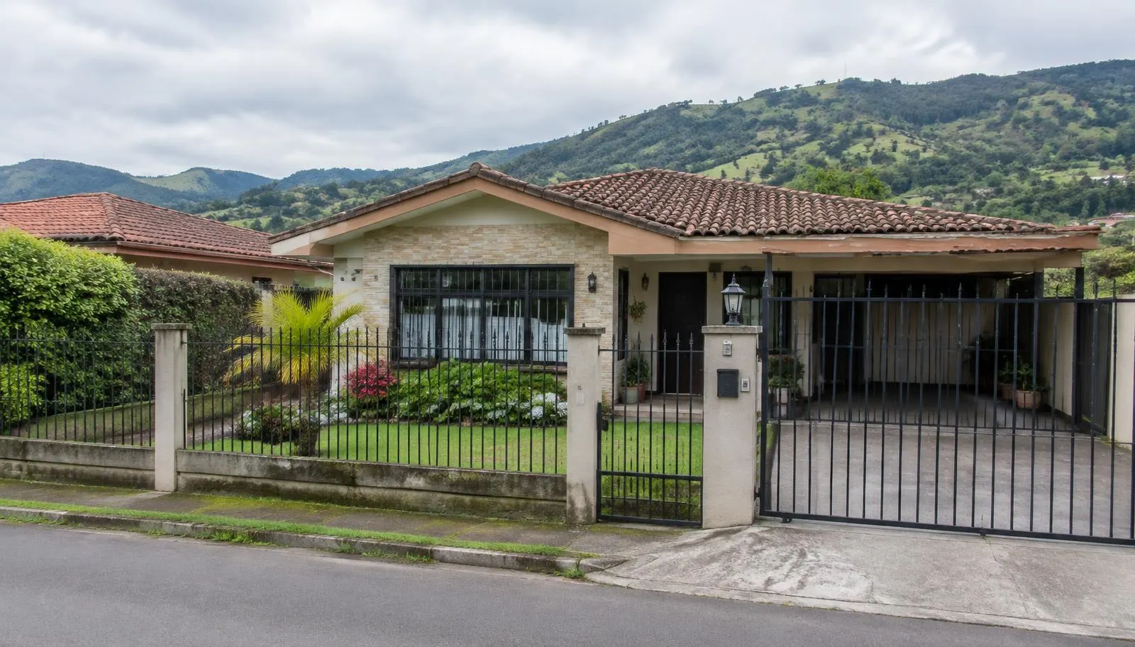 Costa Rica Property Taxes: What Owners Actually Pay